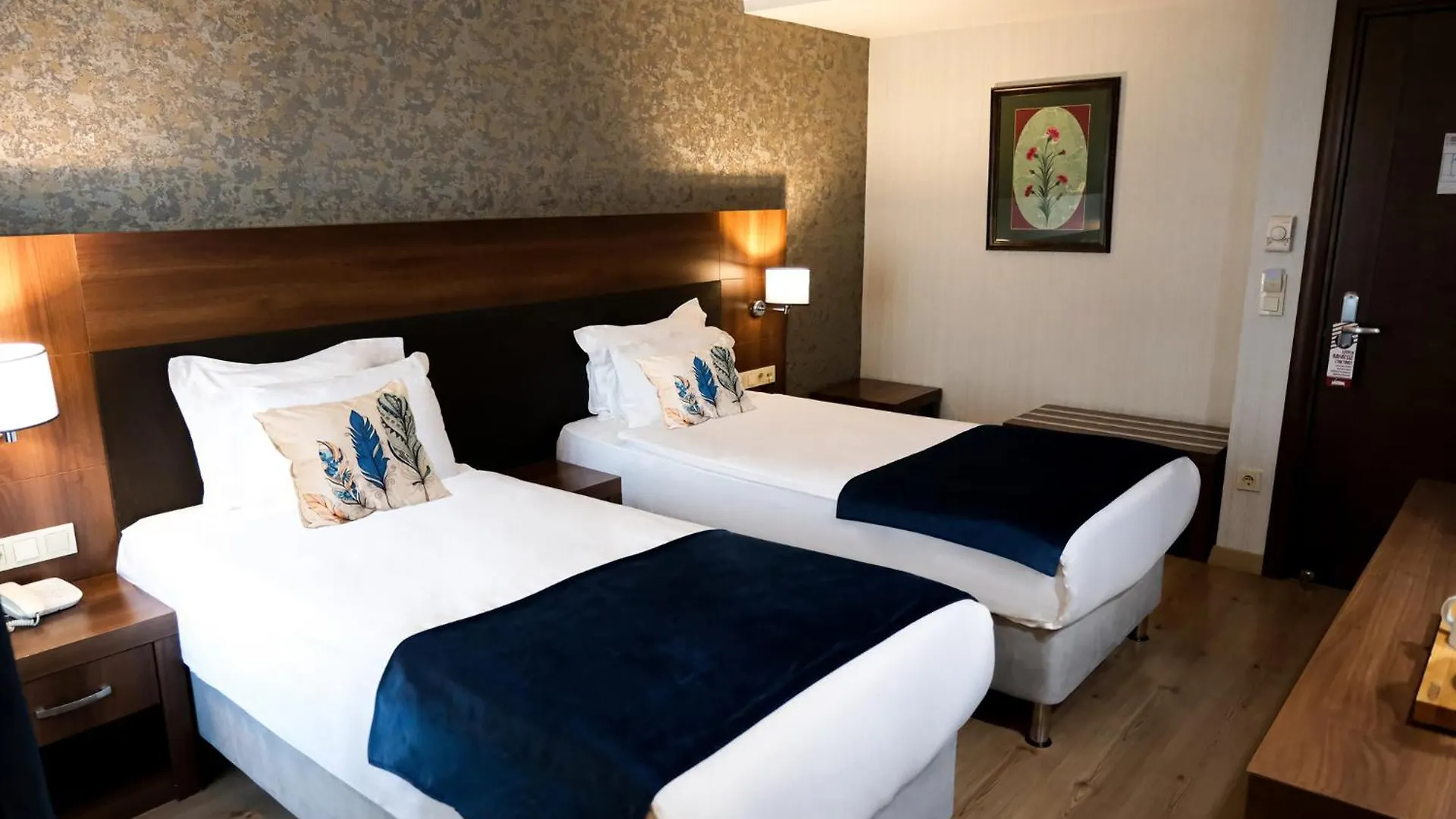 Rhiss Hotel Bostanci contacts